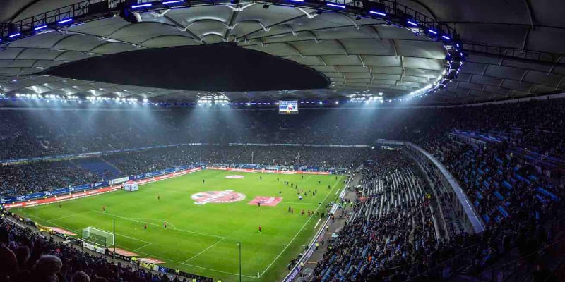 Phân tích phong độ từng đội chơi để đưa ra quyết định trực quan